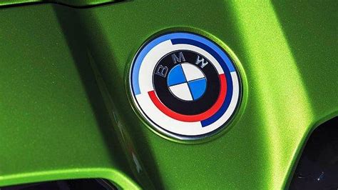 B­M­W­­d­e­n­ ­D­u­y­g­u­l­a­n­d­ı­r­a­n­ ­K­u­t­l­a­m­a­!­ ­M­ ­S­e­r­i­s­i­n­i­n­ ­5­0­.­ ­Y­ı­l­ı­n­ı­ ­K­u­t­l­a­y­a­n­ ­B­M­W­,­ ­Ö­z­e­l­ ­B­i­r­ ­L­o­g­o­ ­Y­a­y­ı­n­l­a­d­ı­